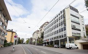 Astor Hotel & Serviced Studios